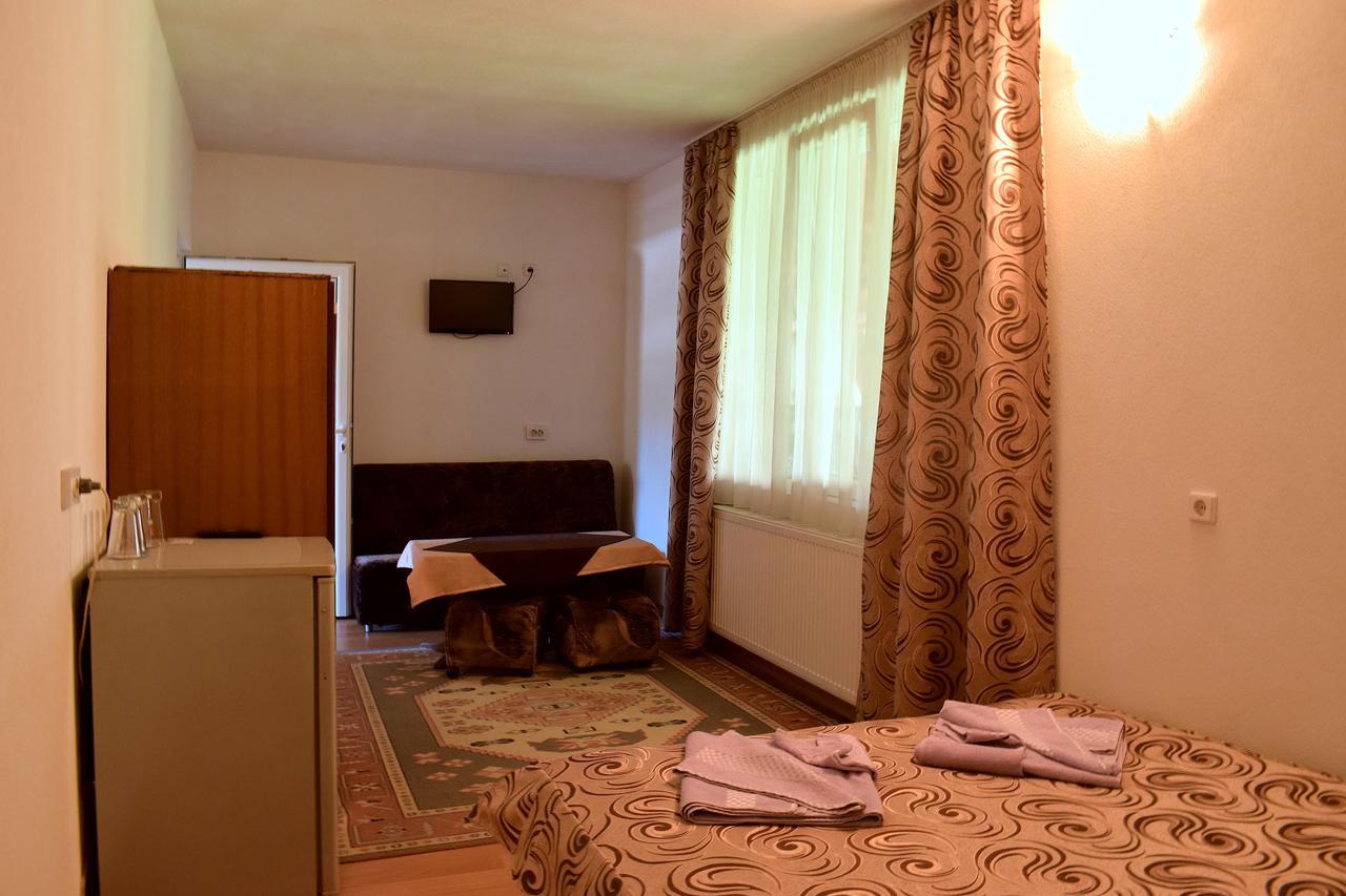 Hotel Complex Pele Zmeitsa Exteriér fotografie
